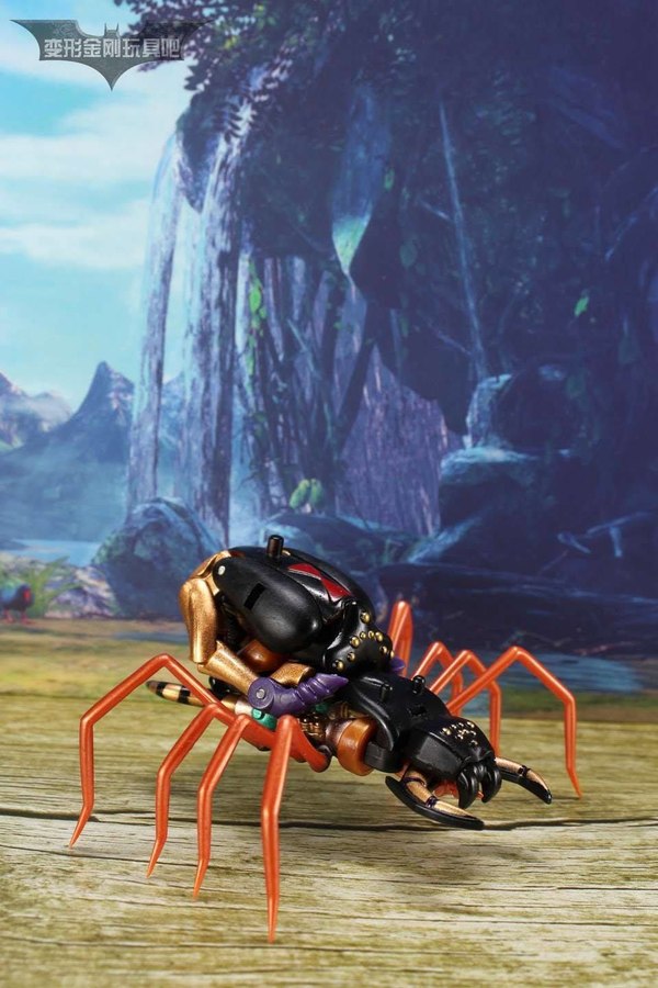 Beast War MM001 Unofficial Blackarachnia From Transform Element Toys  (18 of 22)